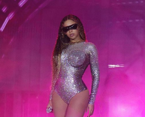 Beyonce platila 100.000 dolara da bi vozovi vozili njene fanove još sat vremena